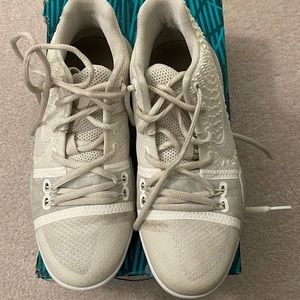 Kyrie basketball sneakers -Kyrie 3